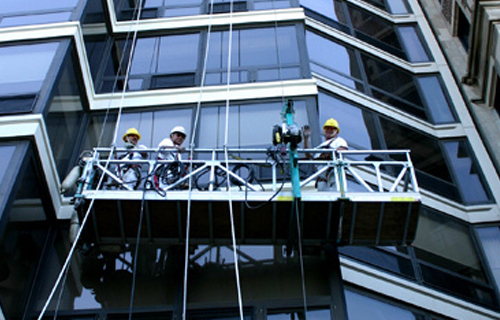 如何確保建筑吊籃工人高空安全？